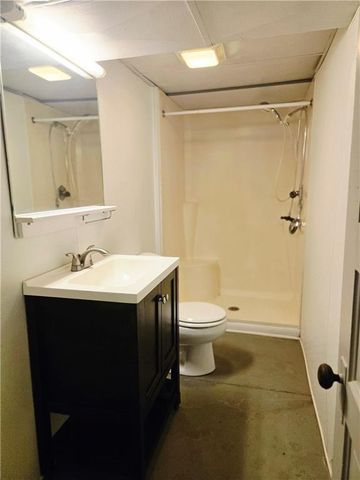 4073 Parkview Drive, Frontenac, KS 66763