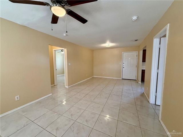 810 W Falcon Avenue, Pharr, TX 78577