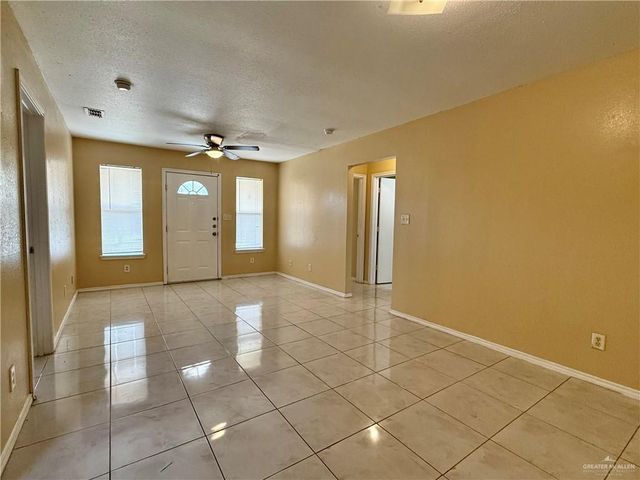 810 W Falcon Avenue, Pharr, TX 78577