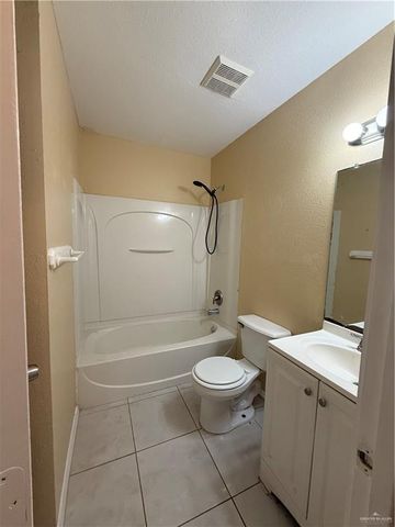 810 W Falcon Avenue, Pharr, TX 78577