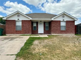 810 W Falcon Avenue, Pharr, TX 78577