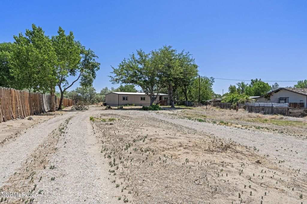 3180 Dallas Drive, Fallon, NV 89406