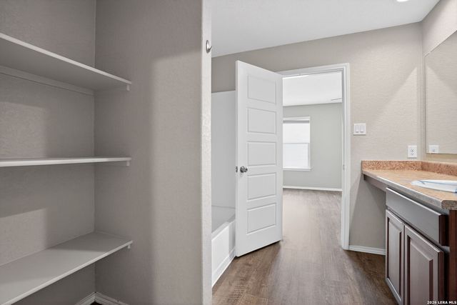 7504 Twin Pine Ct, Converse, TX 78109