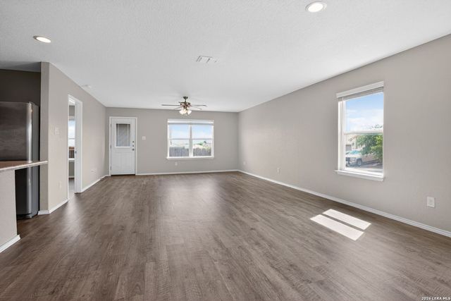 7504 Twin Pine Ct, Converse, TX 78109