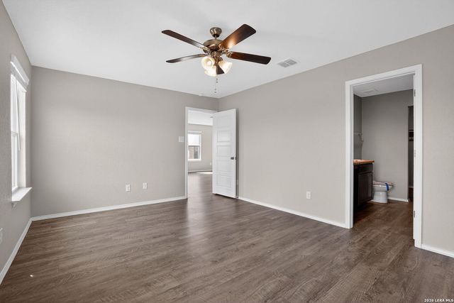 7504 Twin Pine Ct, Converse, TX 78109