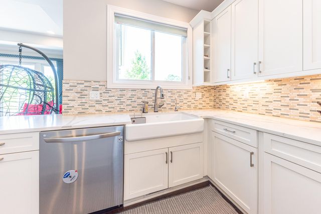 2376 Westbrooke Circle S, Ann Arbor Twp, MI 48105