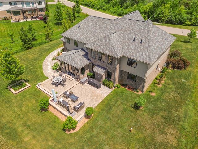 2376 Westbrooke Circle S, Ann Arbor Twp, MI 48105