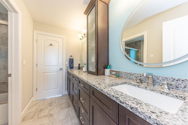 2376 Westbrooke Circle S, Ann Arbor Twp, MI 48105