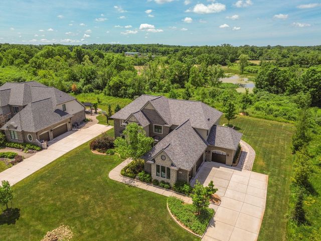 2376 Westbrooke Circle S, Ann Arbor Twp, MI 48105