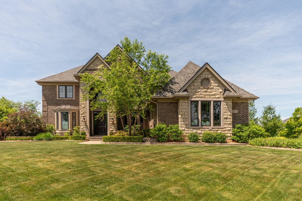 2376 Westbrooke Circle S, Ann Arbor Twp, MI 48105