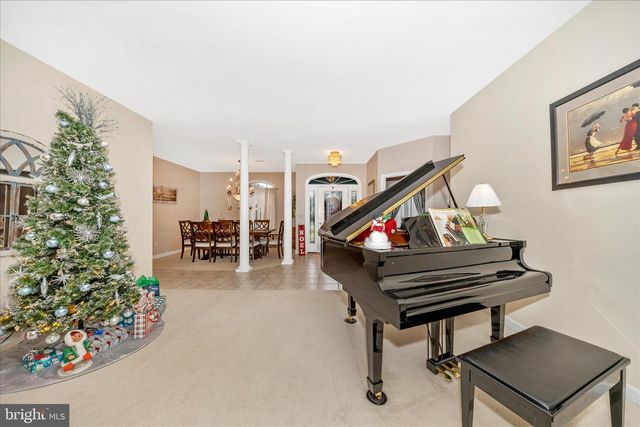 8971 LIGHT ST, Williamsport, MD 21795