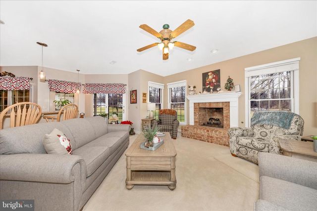 8971 LIGHT ST, Williamsport, MD 21795