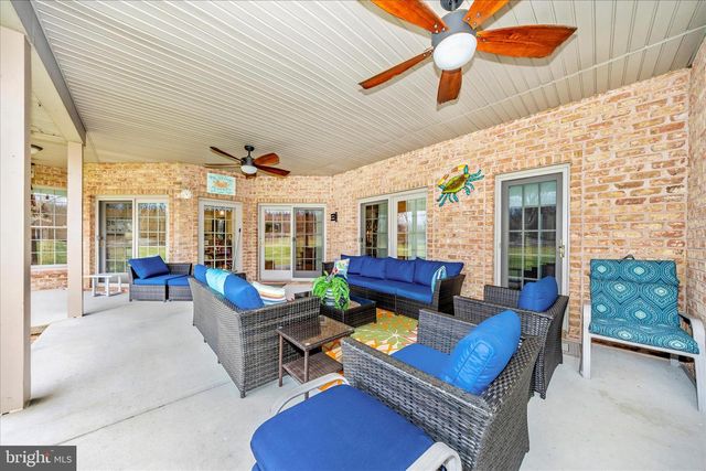 8971 LIGHT ST, Williamsport, MD 21795