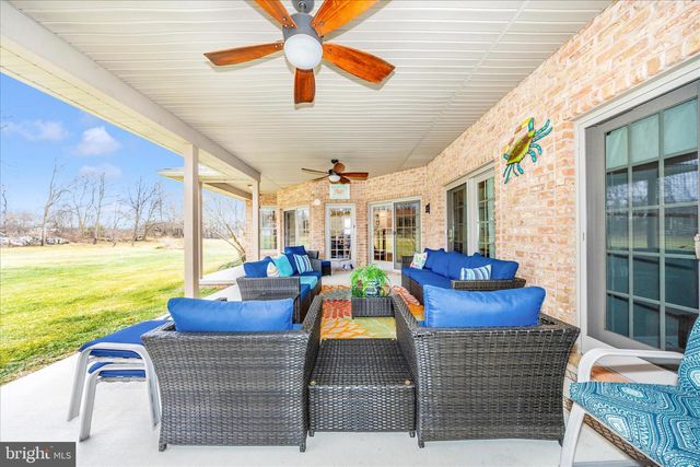 8971 LIGHT ST, Williamsport, MD 21795