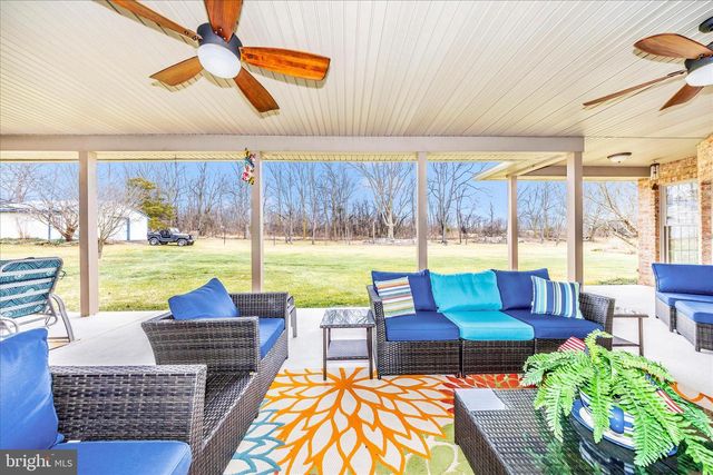 8971 LIGHT ST, Williamsport, MD 21795