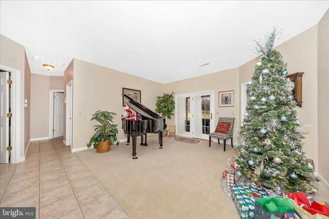 8971 LIGHT ST, Williamsport, MD 21795