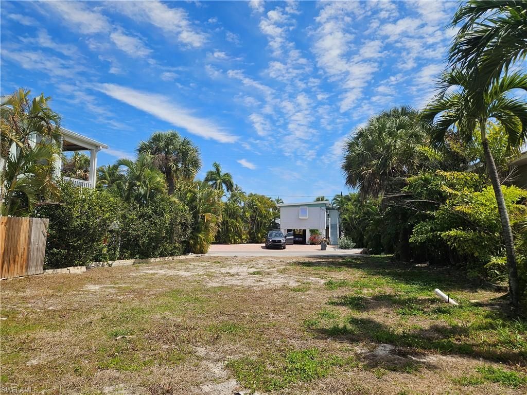 205 Miramar ST, FORT MYERS BEACH, FL 33931 — exterior