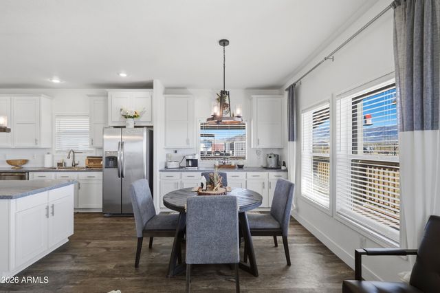 22454 W Steel Horse Road, Congress, AZ 85332