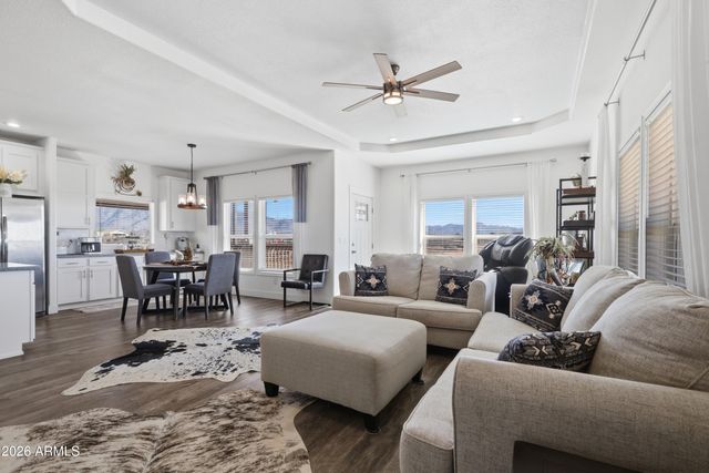 22454 W Steel Horse Road, Congress, AZ 85332