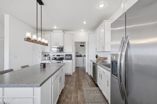 22454 W Steel Horse Road, Congress, AZ 85332