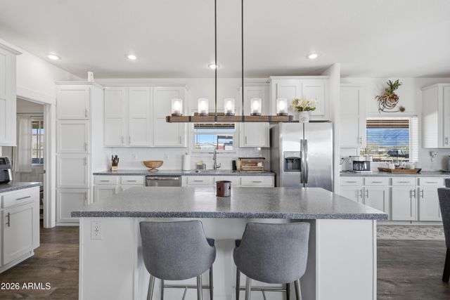 22454 W Steel Horse Road, Congress, AZ 85332