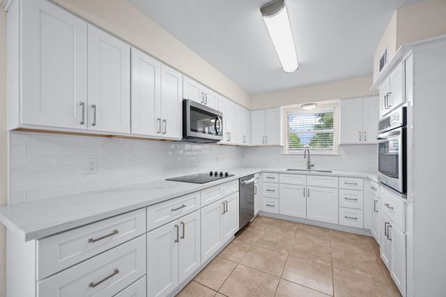 825 James Street, Deer Park, TX 77536