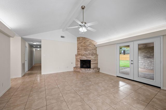 825 James Street, Deer Park, TX 77536