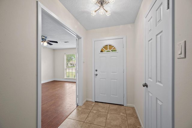 825 James Street, Deer Park, TX 77536