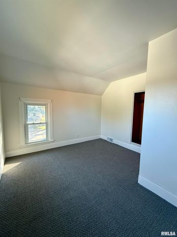 1150 Bateman Street, Galesburg, IL 61401