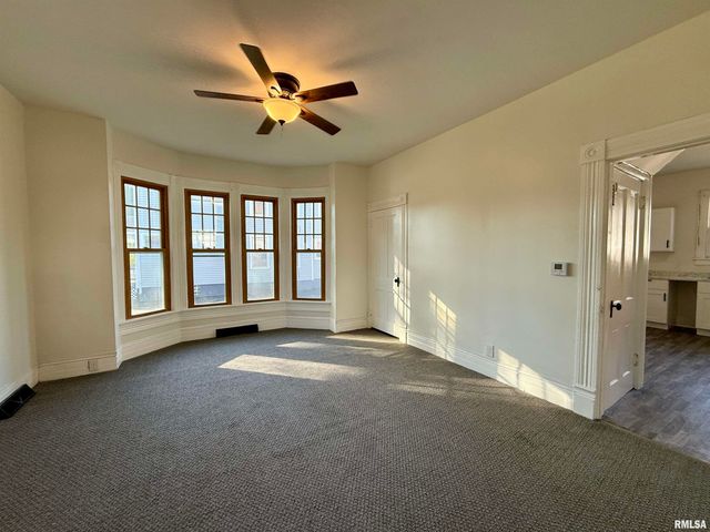 1150 Bateman Street, Galesburg, IL 61401