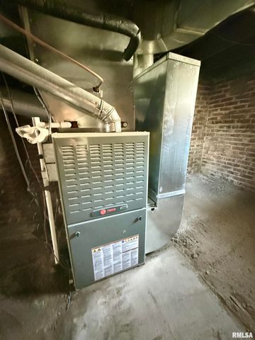 1150 Bateman Street, Galesburg, IL 61401