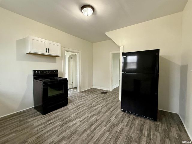 1150 Bateman Street, Galesburg, IL 61401