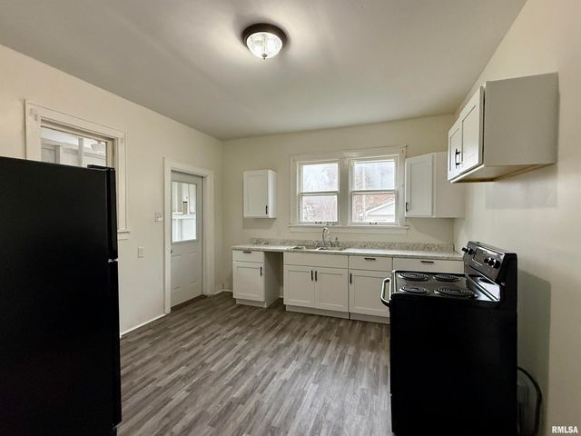 1150 Bateman Street, Galesburg, IL 61401