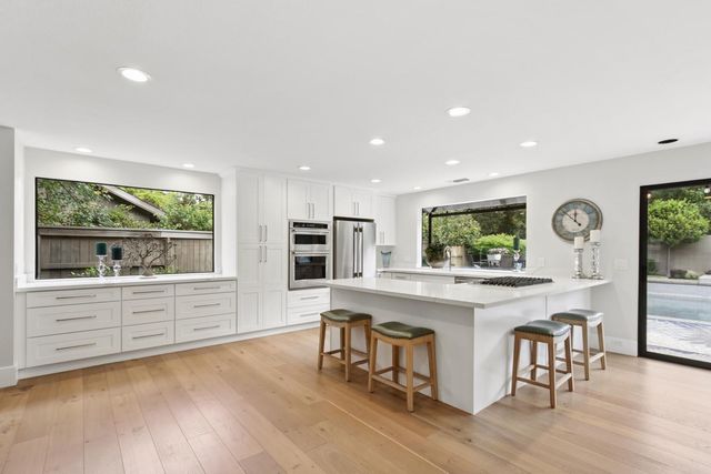 11495 Forty Niner Cir, Gold River, CA 95670