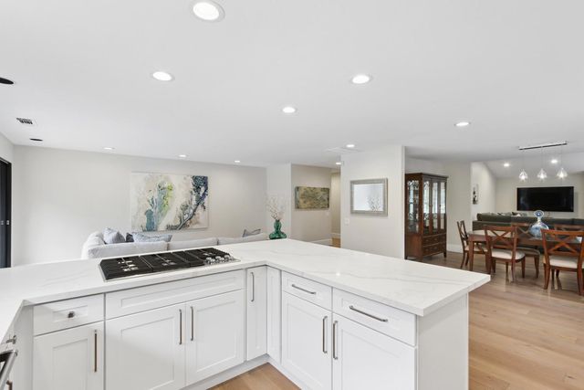 11495 Forty Niner Cir, Gold River, CA 95670