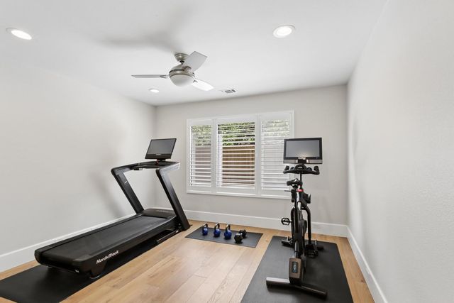 11495 Forty Niner Cir, Gold River, CA 95670