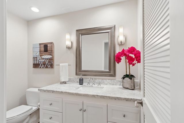 11495 Forty Niner Cir, Gold River, CA 95670