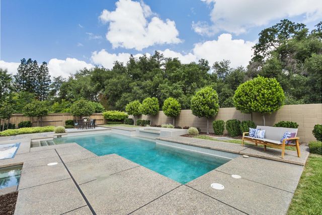11495 Forty Niner Cir, Gold River, CA 95670