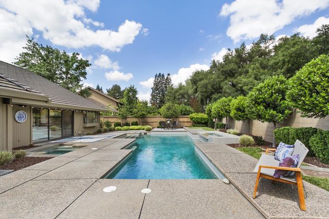 11495 Forty Niner Cir, Gold River, CA 95670