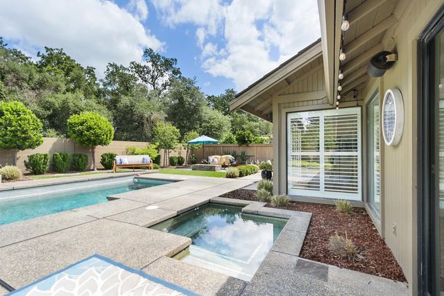 11495 Forty Niner Cir, Gold River, CA 95670