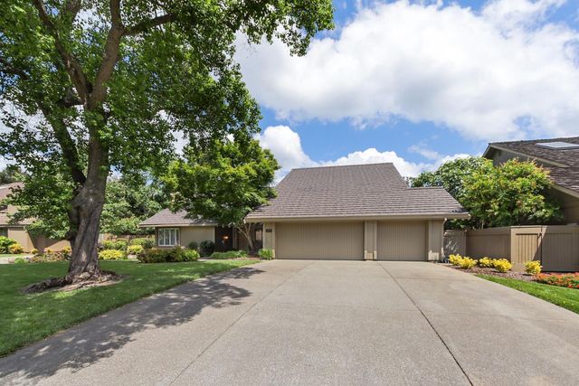 11495 Forty Niner Cir, Gold River, CA 95670