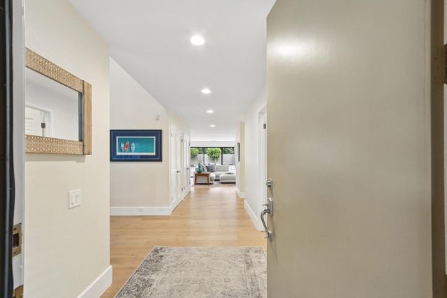 11495 Forty Niner Cir, Gold River, CA 95670