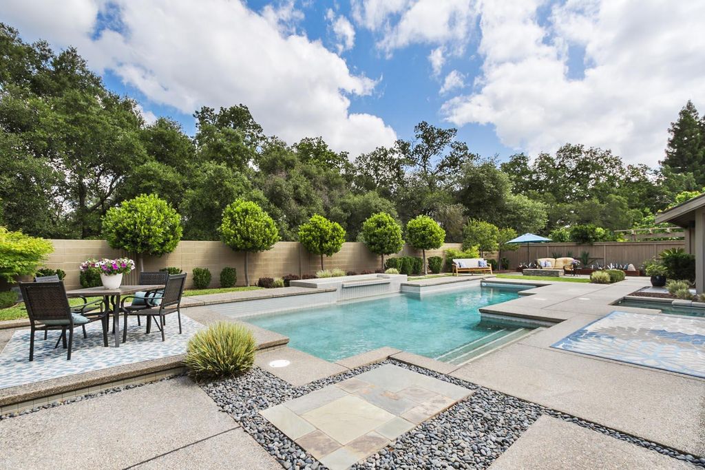 11495 Forty Niner Cir, Gold River, CA 95670