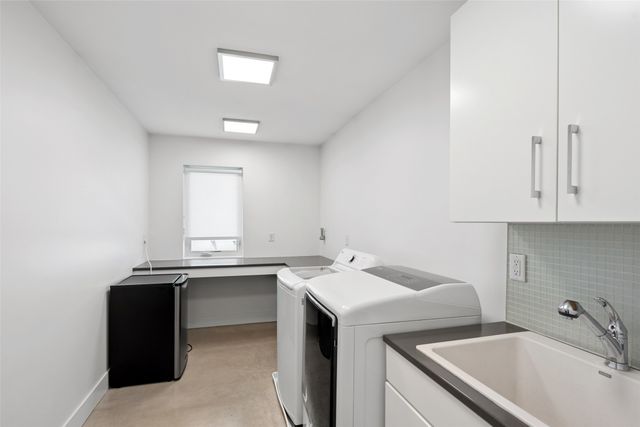 1106 S 100th Street, West Des Moines, IA 50266