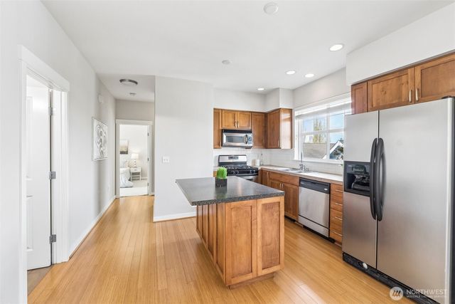 1775 27th Lane NE, Issaquah, WA 98029