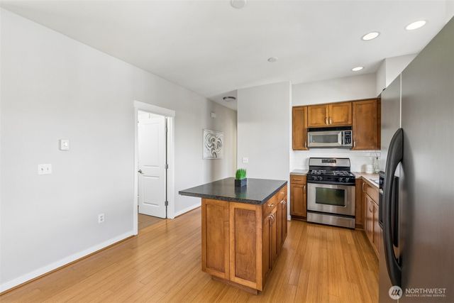 1775 27th Lane NE, Issaquah, WA 98029
