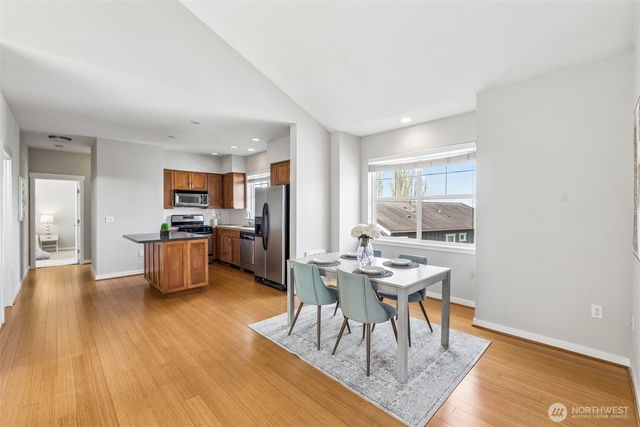 1775 27th Lane NE, Issaquah, WA 98029