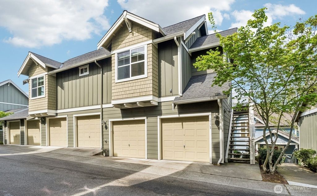 1775 27th Lane NE, Issaquah, WA 98029