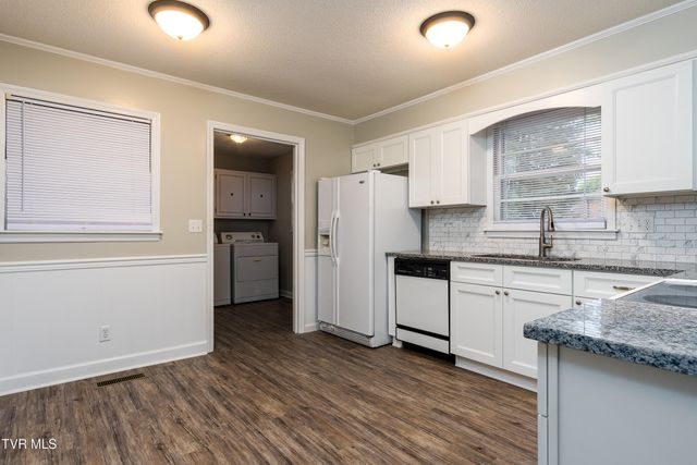 1817 Sundale Road, Johnson City, TN 37604