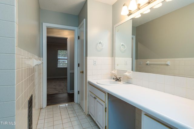 1817 Sundale Road, Johnson City, TN 37604